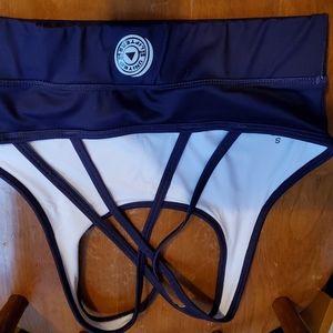 United lifters sports bra